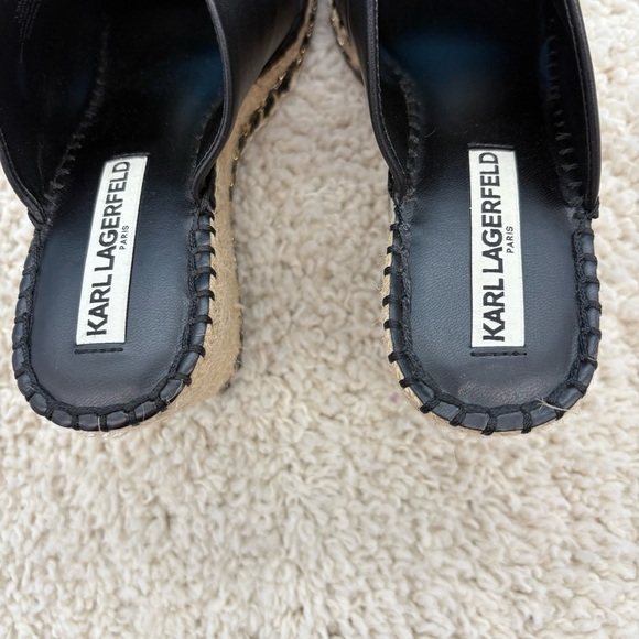 Karl Lagerfeld Paris Carina Leather Embossed Wedge Sandals Black Size 7.5M - Picture 3 of 6